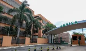 Anvisa manda recolher lotes de antibióticos no país