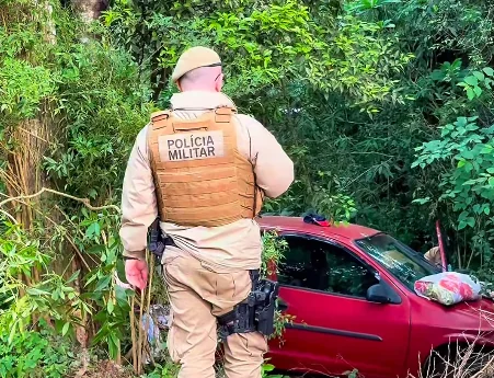 Fuga em alta velocidade termina em acidente, prisão e apreensão de drogas no Oeste de SC