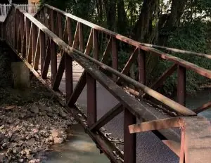 Vereadora Rita Weiss sugere construção de nova passarela para ligar os bairros Cruzeiro do Sul e Vila Pedrini em Joaçaba