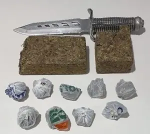 Polícia Militar apreende cerca de 420 gramas de maconha e anotações do tráfico em Herval d’Oeste