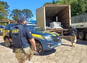 Transporte irregular de 4 mil litros de biodiesel é flagrada no Oeste