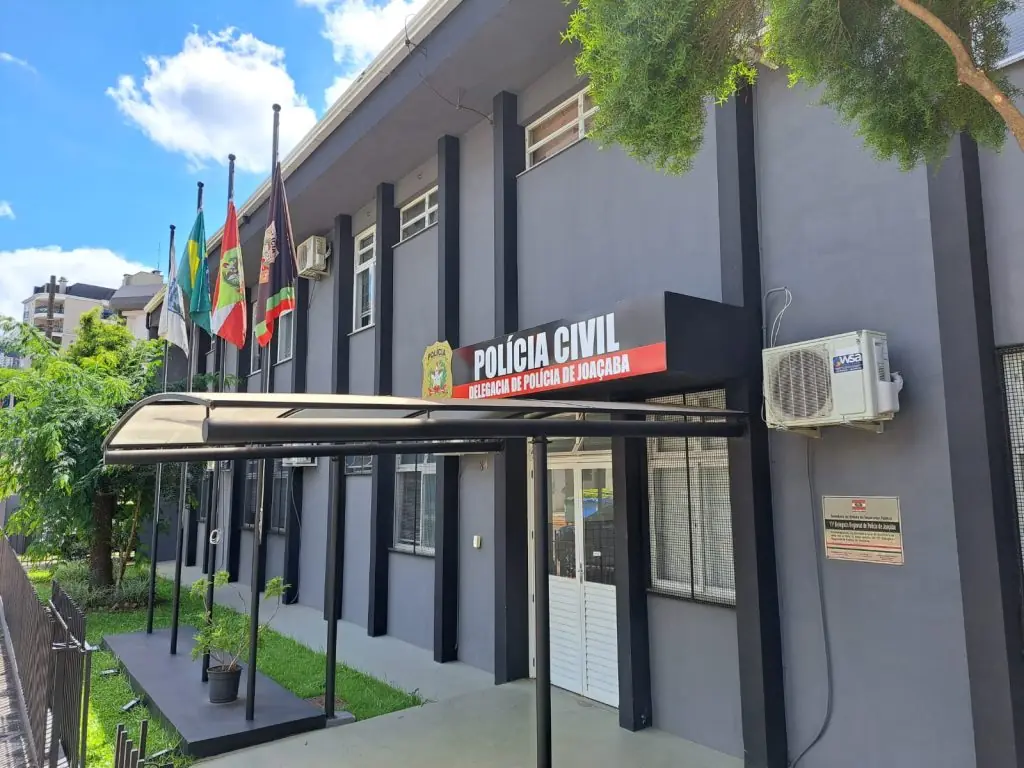 Polícia Civil cumpre buscas e apreensões em Joaçaba e Concórdia por suspeita de fraude com criptomoedas