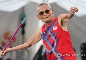 Aos 106 anos, atleta tailandês conquista dois ouros e bate recorde mundial de atletismo na Coreia do Sul